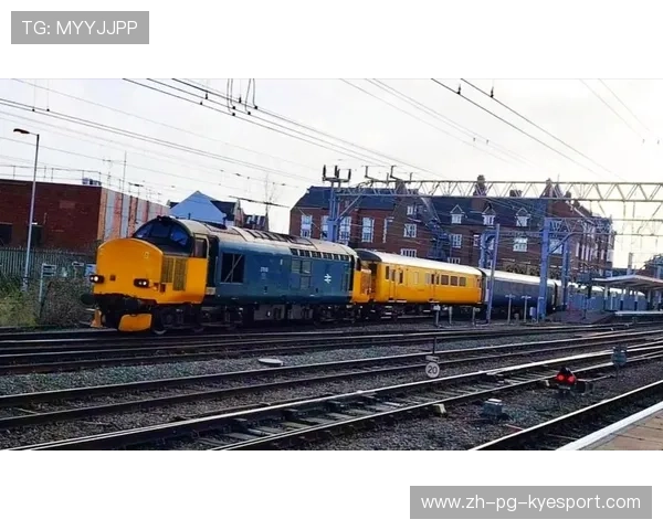 克鲁中场组织清晰，铁路军团稳扎稳打，克克鲁开战了